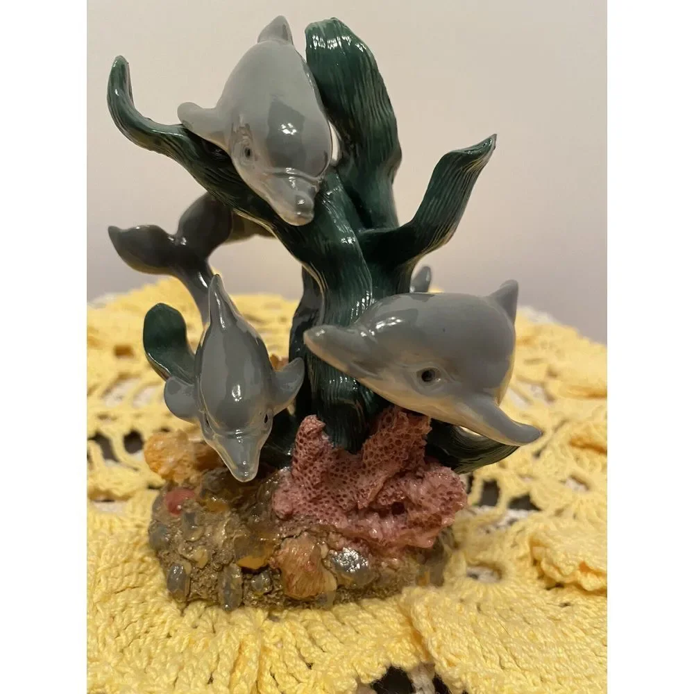 Herco Gift Professional Dolphins Playing In Coral‎ Seaweed Figurine Ceramic.
